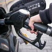 Diesel, niente accise mobili: stop allo sconto, i prezzi salgono Diesel, niente accise mobili: stop allo sconto, i prezzi salgono