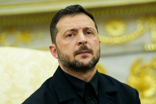 Zelensky “La Russia sta cercando di sottrarsi a incontro”