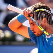 Alcaraz, il guru anti-infortuni: "Meglio se non gioca gli US Open" Alcaraz, il guru anti-infortuni: "Meglio se non gioca gli US Open"