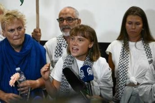 Flotilla, altri 161 attivisti espulsi da Israele. Media: &quot;Netanyahu ordinò attacchi, droni da sottomarino&quot;