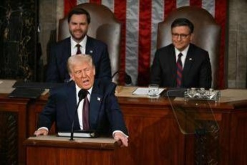 Trump, discorso al Congresso con show: &quot;America è tornata&quot;