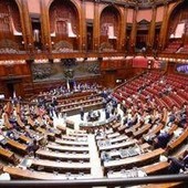 Legge elettorale, ultimo atto alla Camera: oggi voto finale tra vedette, catafalco e pronostici