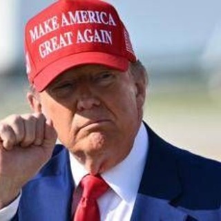 Missili contro base Usa, Trump: &quot;Grazie Iran, ci ha avvertito. Ora pace&quot;