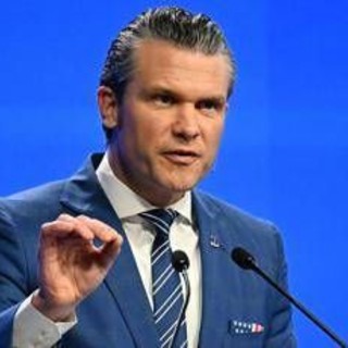 Attacco Usa all'Iran, capo del Pentagono: &quot;Devastato programma nucleare, ora Trump vuole la pace&quot;