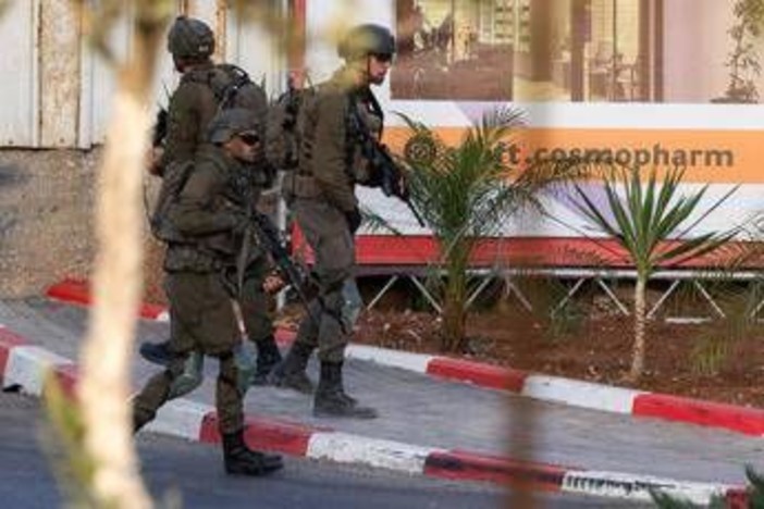 Israele, Netanyahu ordina "blocco totale Cisgiordania" dopo attacco a Hebron Israele, Netanyahu ordina "blocco totale Cisgiordania" dopo attacco a Hebron