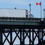 Trump sospende dazi del 50% al Canada: "Presto un accordo" Trump sospende dazi del 50% al Canada: "Presto un accordo"