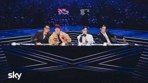X Factor, stasera 27 novembre la semifinale: doppia eliminazione e ospiti X Factor, stasera 27 novembre la semifinale: doppia eliminazione e ospiti