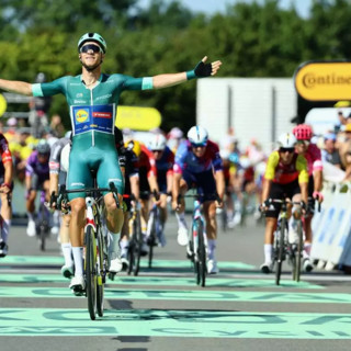 Super volata di Milan, l’Italia torna a vincere al Tour dopo 6 anni