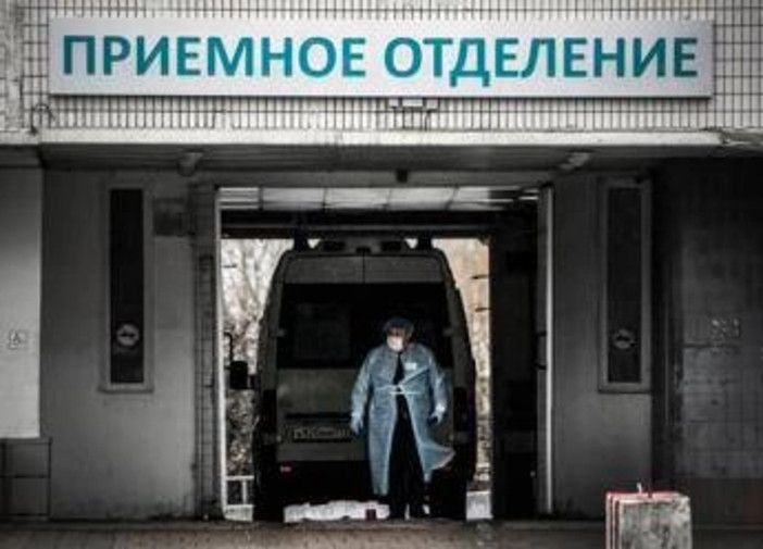 Virus misterioso terrorizza la Russia, tosse con sangue tra i sintomi: cosa sappiamo