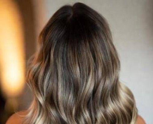 Capelli e allarme extension, possono contenere sostanze pericolose: lo studio