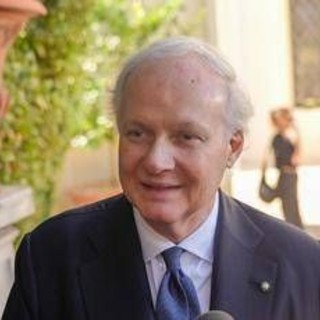 Intesa Sanpaolo, Lucchini: "Lo spot mostra i nostri valori, la banca è vicina alle persone e alle piccole e grandi imprese" Intesa Sanpaolo, Lucchini: "Lo spot mostra i nostri valori, la banca è vicina alle persone e alle piccole e grandi imprese"
