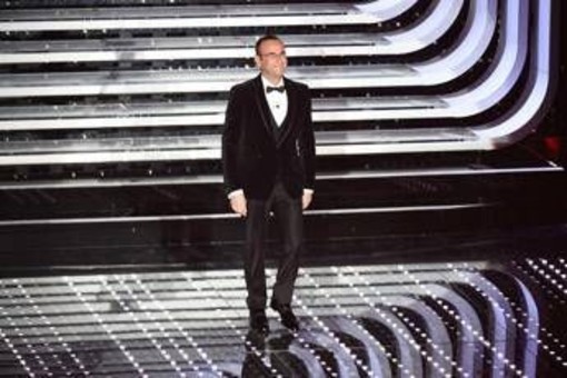 Sanremo, Conti: "Tre donne al PrimaFestival, Gazzoli alle Nuove Proposte. Futuro? Io pronto a tutto" Sanremo, Conti: "Tre donne al PrimaFestival, Gazzoli alle Nuove Proposte. Futuro? Io pronto a tutto"