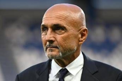 Spalletti: "Accetto la pressione e continuo ad allenare con la stessa determinazione" Spalletti: "Accetto la pressione e continuo ad allenare con la stessa determinazione"