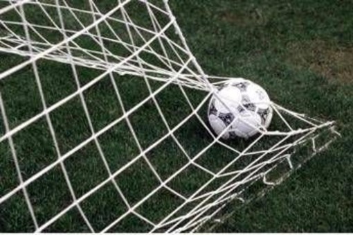 Ex calciatore guarisce dal cancro e fonda una squadra: "È una seconda possibilità"