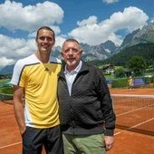 Becker difende Zverev: "Vince perché non ci sono Sinner e Alcaraz? Adesso basta, merita rispetto" Becker difende Zverev: "Vince perché non ci sono Sinner e Alcaraz? Adesso basta, merita rispetto"