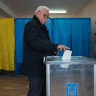 Ucraina verso il voto, media: &quot;Zelensky ha dato istruzioni per elezioni in estate&quot;