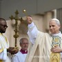 Papa “Costruiamo una chiesa di pace che apra le braccia al mondo”
