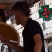 Caldo record verso il picco, terza ondata tra temporali al Nord e oltre 40°C al Sud: previsioni meteo Caldo record verso il picco, terza ondata tra temporali al Nord e oltre 40°C al Sud: previsioni meteo