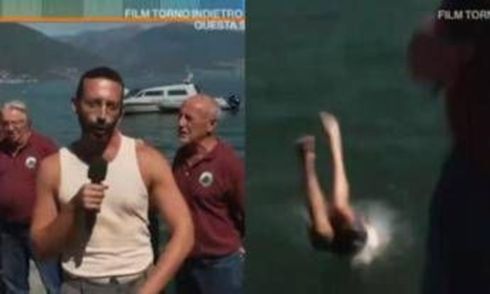 Mario Acampa, inviato di Camper, si spoglia e si getta nel lago in diretta tv: "Grazie a tutti" Mario Acampa, inviato di Camper, si spoglia e si getta nel lago in diretta tv: "Grazie a tutti"