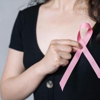 Tumori, oncologi: "Con cancro al seno -35% di probabilità di gravidanza" Tumori, oncologi: "Con cancro al seno -35% di probabilità di gravidanza"