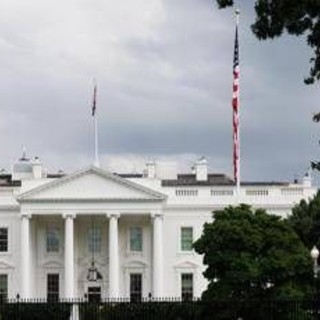 FBI sventa attentato alla Casa Bianca: piano con droni esplosivi e cecchini durante l’evento UFC di Trump