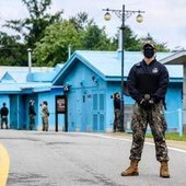 Nordcorea, 20 ore per superare la zona demilitarizzata: la fuga da film