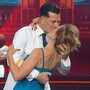 Ballando, D'Urso e il valzer con finale a sorpresa: il bacio con La Rocca