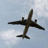 Compagnie aeree a caccia di migliaia di piloti, hostess e tecnici Compagnie aeree a caccia di migliaia di piloti, hostess e tecnici