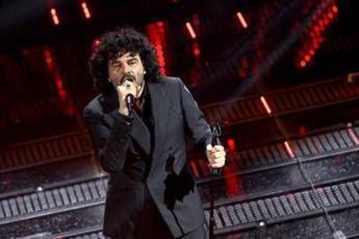 Francesco Renga annulla due concerti: &quot;Problemi di salute, sono mortificato&quot;
