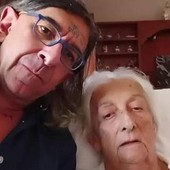 Morta la madre del disturbatore tv Gabriele Paolini, il figlio presenta denuncia per malasanità. Sequestrate le cartelle cliniche Morta la madre del disturbatore tv Gabriele Paolini, il figlio presenta denuncia per malasanità. Sequestrate le cartelle cliniche
