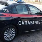 Cuneo, sente rumori nel cortile di casa: spara contro ladri e ne uccide uno Cuneo, sente rumori nel cortile di casa: spara contro ladri e ne uccide uno