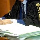 Cade sulle assi di legno al cimitero di Soffiano e si frattura anca e femore: risarcimento di oltre 30mila euro Cade sulle assi di legno al cimitero di Soffiano e si frattura anca e femore: risarcimento di oltre 30mila euro