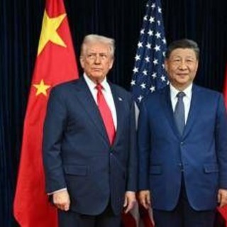 Turmp incontra Xi: "Un grande successo, accordo su terre rare" Turmp incontra Xi: "Un grande successo, accordo su terre rare"