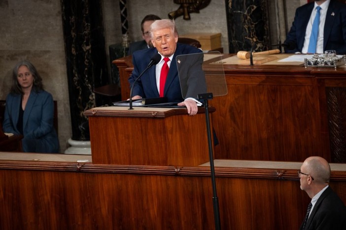 Trump, lungo discorso sullo Stato dell’Unione “Il nostro Paese è tornato” Trump, lungo discorso sullo Stato dell’Unione “Il nostro Paese è tornato”