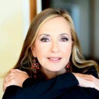 Barbara Palombelli: "Porto a Forum un umanoide. A Mediaset libertà pazzesca, a Rai3 Moratti mi cacciò" Barbara Palombelli: "Porto a Forum un umanoide. A Mediaset libertà pazzesca, a Rai3 Moratti mi cacciò"