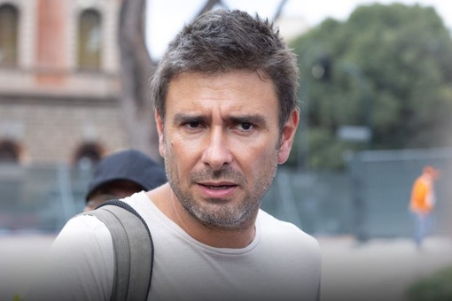 Di Battista sui social “Ce la metterò tutta per tornare presto” Di Battista sui social “Ce la metterò tutta per tornare presto”