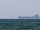 Iran, Pasdaran: "Petroliera con 2 milioni di barili greggio urta mina a Hormuz, nave in fiamme"