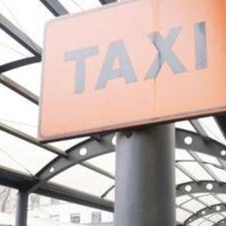 Taxi, sciopero 13 gennaio: "A difesa del servizio pubblico, contro multinazionali private" Taxi, sciopero 13 gennaio: "A difesa del servizio pubblico, contro multinazionali private"