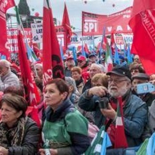 Scioperi, novembre caldo: dai medici ai trasporti, le proteste verso la mobilitazione generale del 28