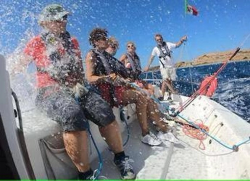 'Pazienti a bordo - Vela rosa', pazienti in navigazione per la salute psiconcologica