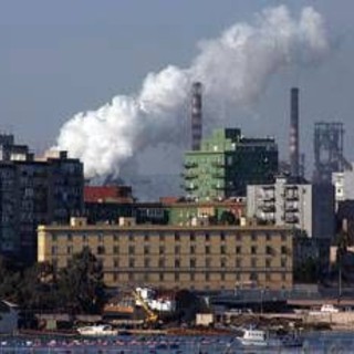 Ex Ilva, tribunale ordina stop attività area a caldo: "Rischi per salute cittadini"