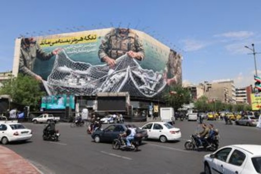 Iran-Usa, premier Pakistan: "Raggiunto accordo di pace. Firma venerdì in Svizzera" Iran-Usa, premier Pakistan: "Raggiunto accordo di pace. Firma venerdì in Svizzera"