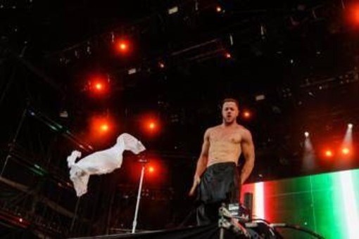 &quot;Questa è la nostra notte&quot;, Imagine Dragons infiammano Milano: lo show sold out