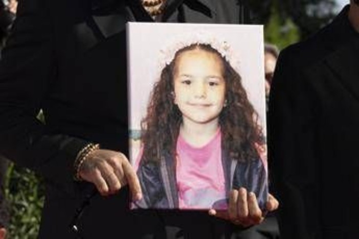 Uccisa con la famiglia a Gaza, Idf annuncia inchiesta sulla morte della piccola Hind Rajab