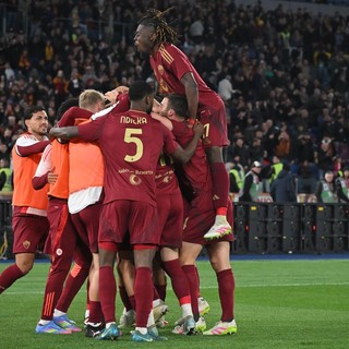 Basta Shomurodov, la Roma batte il Verona e rincorre l’Europa