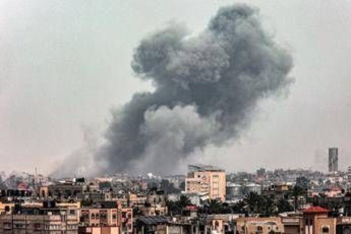 Gaza, Italia disponibile ad accogliere Adam: è l'unico fratellino sopravvissuto a raid israeliano