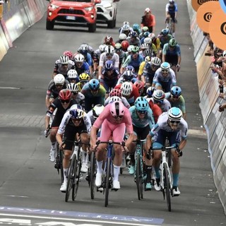 Tris di Pedersen al Giro, Zambanini battuto al fotofinish