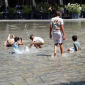 Caldo estremo, ancora afa record dopo il picco di oggi: cosa succede nel weekend Caldo estremo, ancora afa record dopo il picco di oggi: cosa succede nel weekend