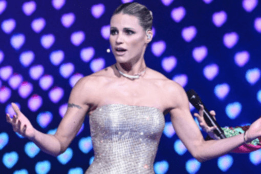 Michelle Hunziker canta all'Eurovision ma non si vede, la spiegazione della Rai