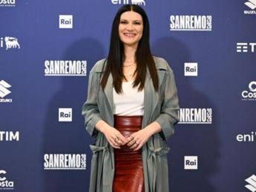 Sanremo, sorpresa per Laura Pausini prima del debutto: il gesto della figlia